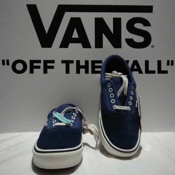 Vans - Picture 6 of 8